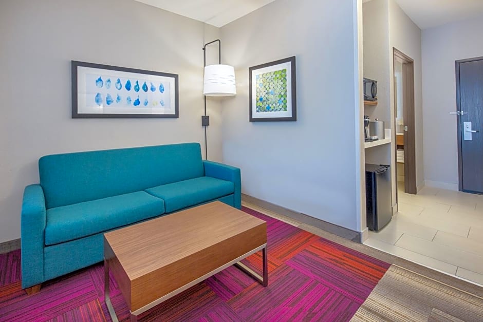 Holiday Inn Express Surprise by IHG