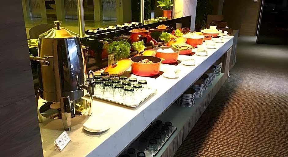 AJ Hotel