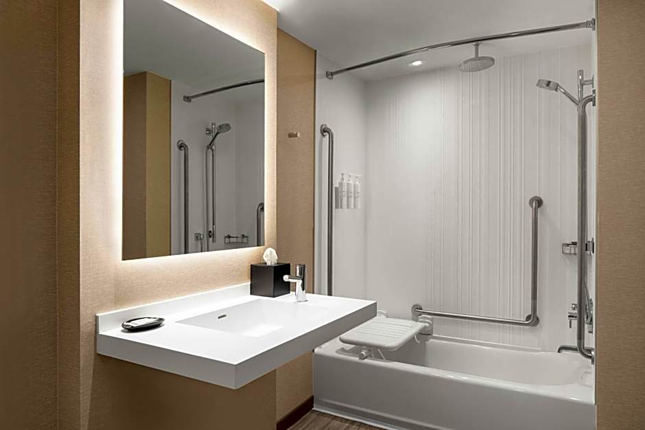 AC Hotel by Marriott Old Montreal