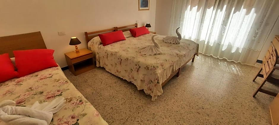 Hotel Dora