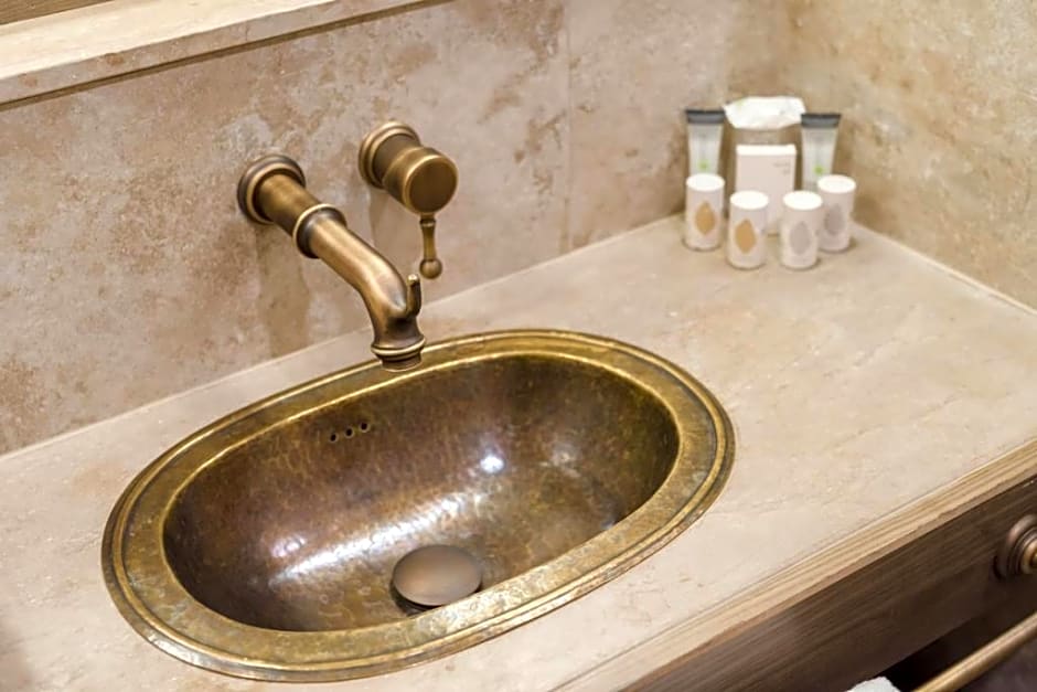 Les Quais de Lutece Hotel