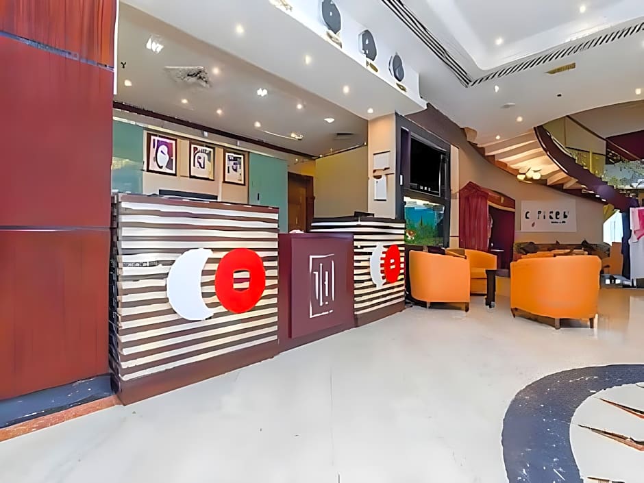 Landmark Summit Hotel