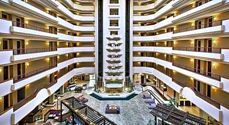 DoubleTree by Hilton Rapid City Downtown Convention Center