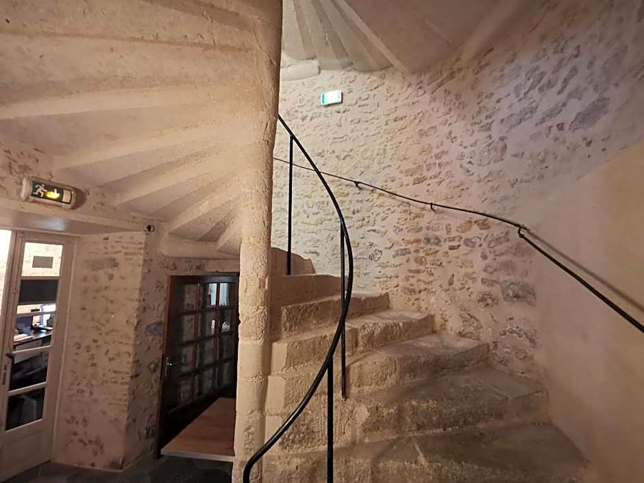 Logis Le Relais du Chapeau Rouge