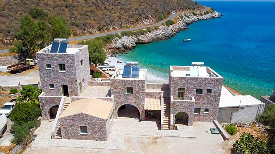 Arapis Rooms & Suites