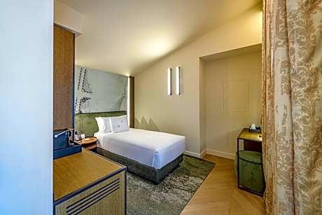 Small Single Room