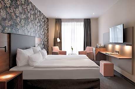 Classic Double Room with Balcony