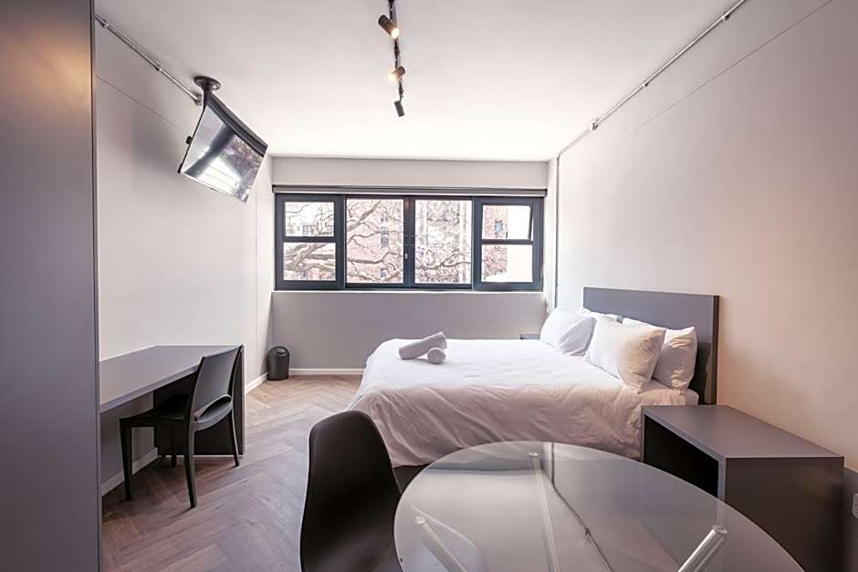 Inn & Out Plus Rosebank