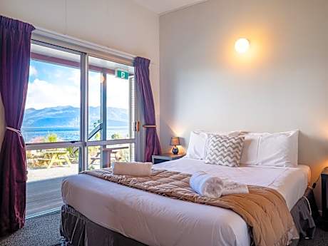 Family Room with Lake View