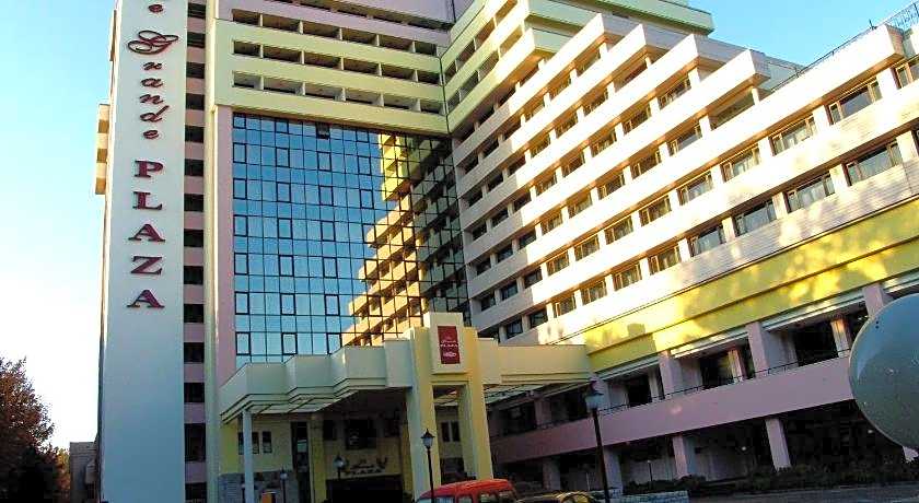 Le Grande Plaza Hotel