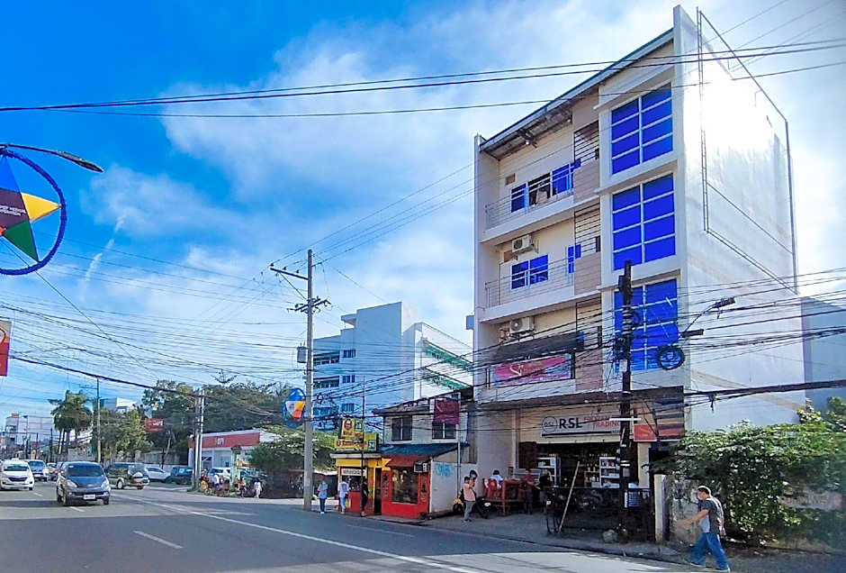 RedDoorz @ RSL Transient House Iloilo