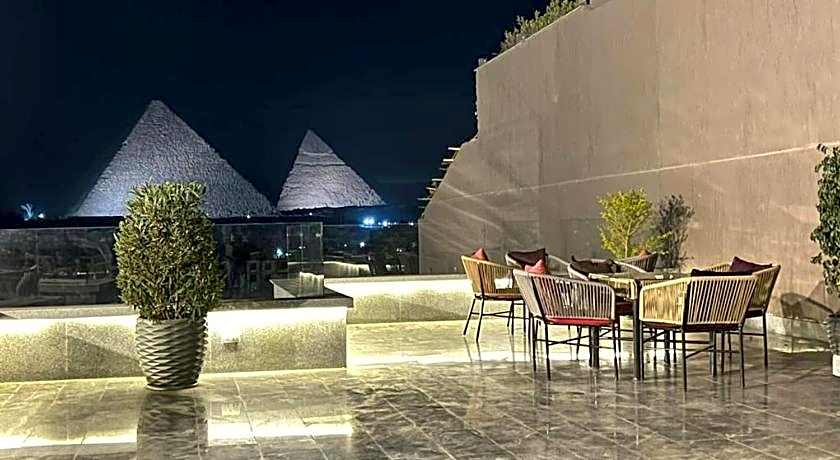 Pyramid Front Hotel