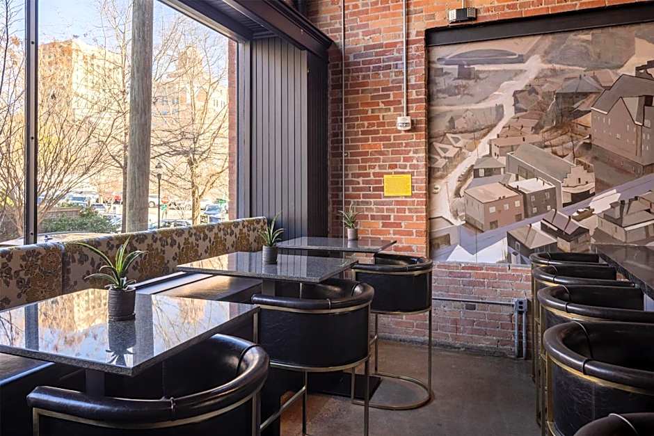 The Foundry Hotel Asheville, Curio Collection by Hilton