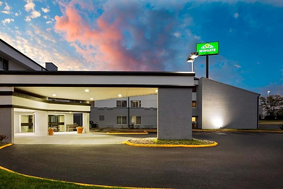 Wingate by Wyndham Lincoln Airport East I-80