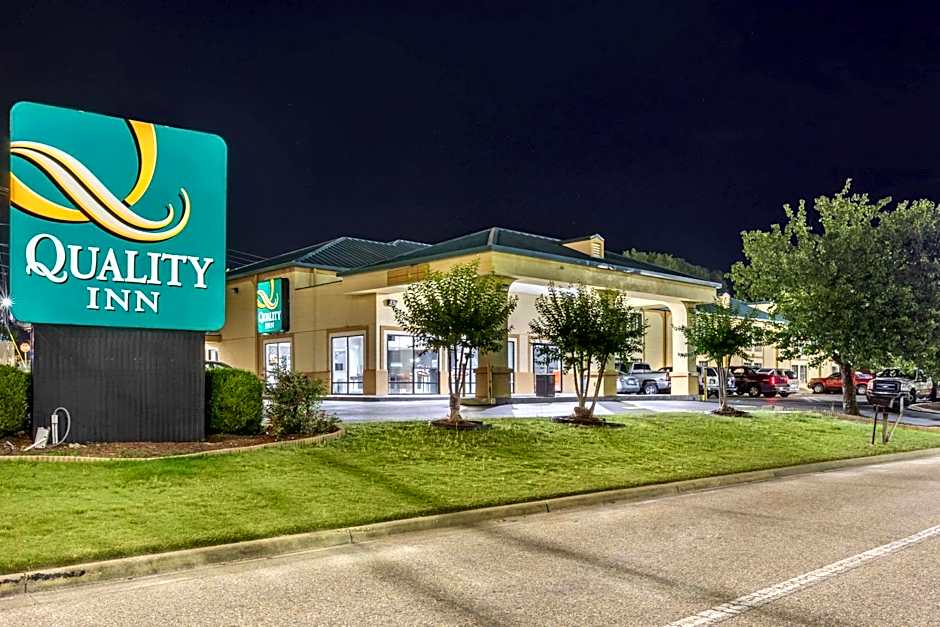 Quality Inn Auburn Campus Area I-85