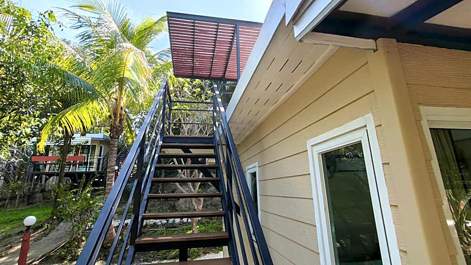Hill Zone Home Stay by Little Paradise