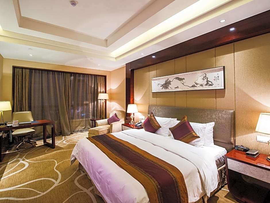 Howard Johnson Nanshan Plaza Bengbu Hotel