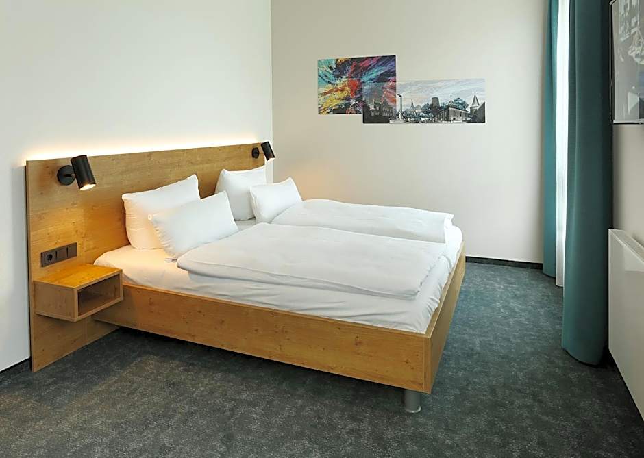 JaHotel