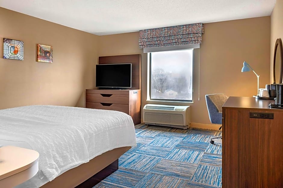 Hampton Inn By Hilton Greenfield, In