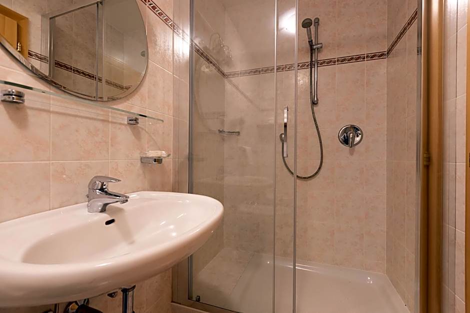 Hotel Tyrol