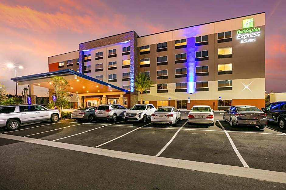 Holiday Inn Express & Suites Jacksonville - Town Center By IHG