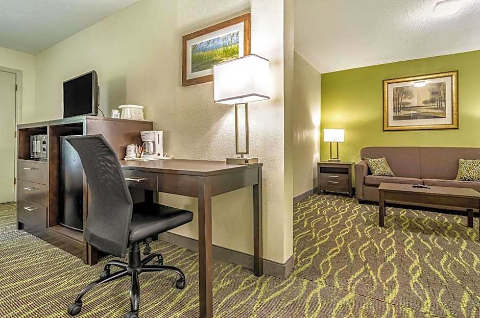 Quality Inn & Suites Creedmoor - Butner