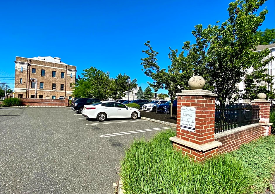 Inn on Main Hotel