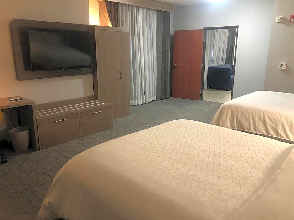 Holiday Inn Express Hotel & Suites Woodward Hwy 270 By IHG