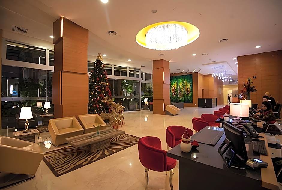 The Waterfront Hotel