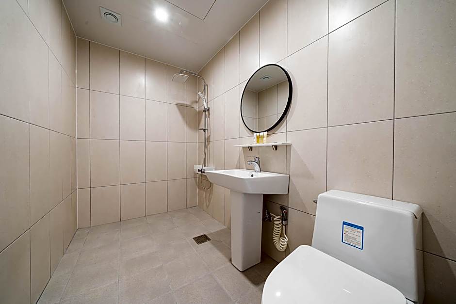 DongBaek Hotel Gohyeon