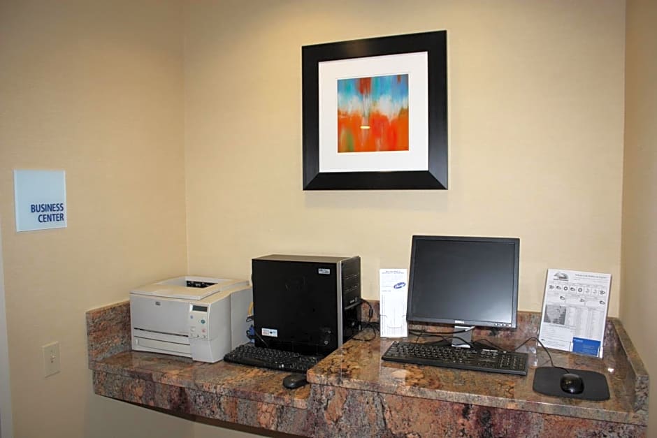 Holiday Inn Express - Ludlow - Chicopee Area by IHG