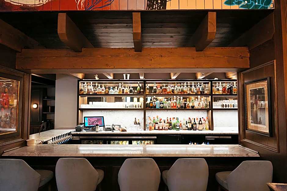 The Lord Nelson Hotel & Suites