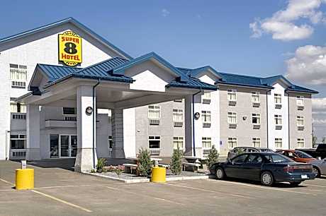 Super 8 by Wyndham Fort Saskatchewan