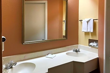 1 Queen Bed, Nonsmoking