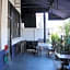 Hometel Suites