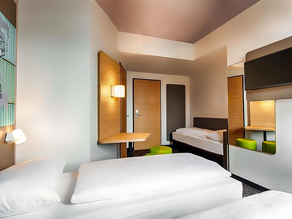 B&B Hotel Stuttgart-Neckarhafen