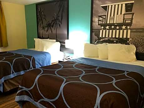 2 Queen Beds Non-Smoking