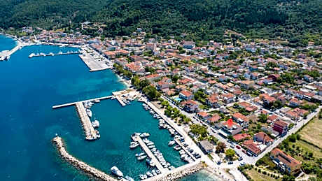 Filalithis Studios & Apartments