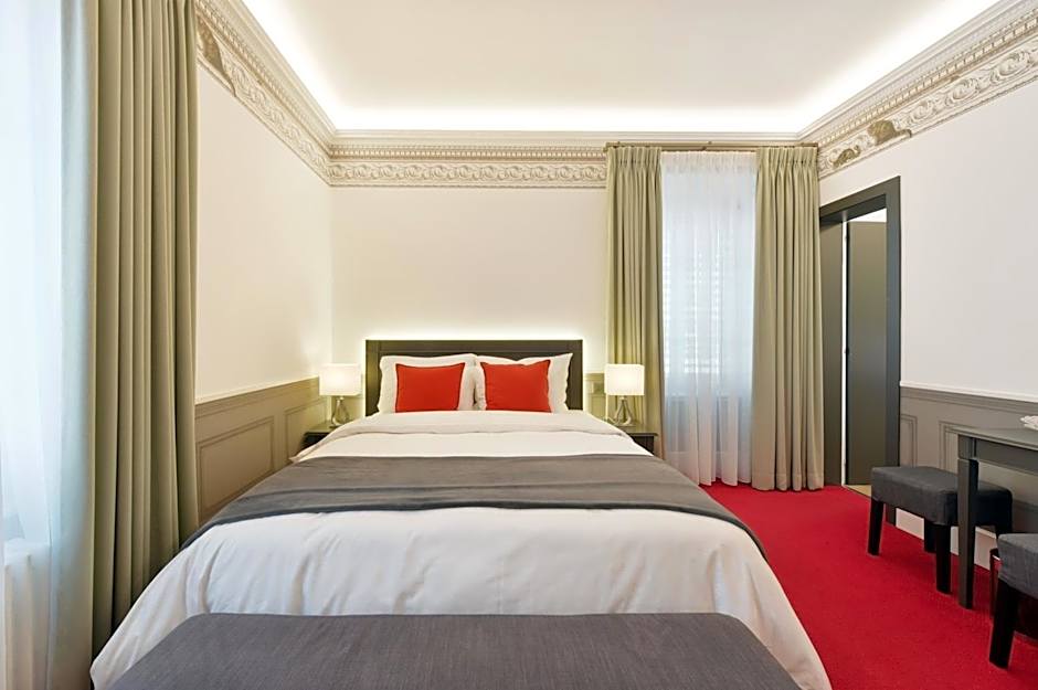 Golf Hotel René Capt