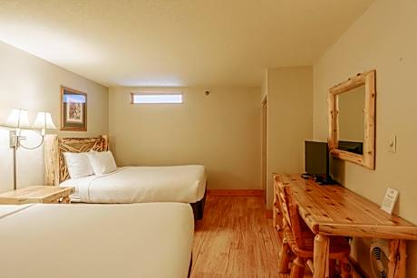 Two-Bedroom Apartment with Mountain View