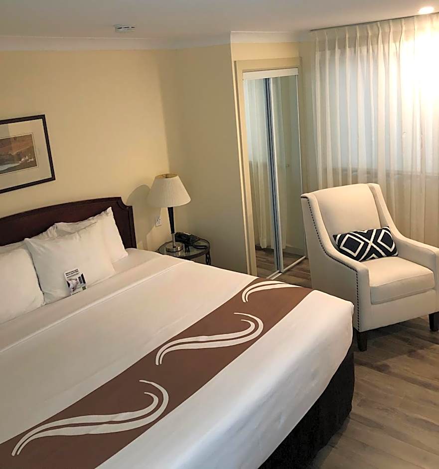 Quality Inn & Suites Garden Of The Gulf