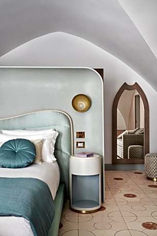 Deluxe Double Room with Balcony and Sea View