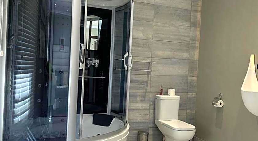 Moonriver Guest House