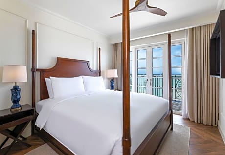 Prestige One-Bedroom King Suite - Oceanfront