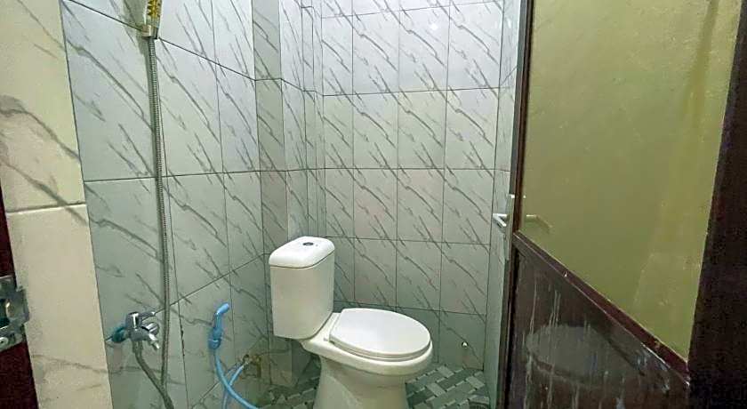 Hotel O Kos Citra Syariah Near Bukit Marezo