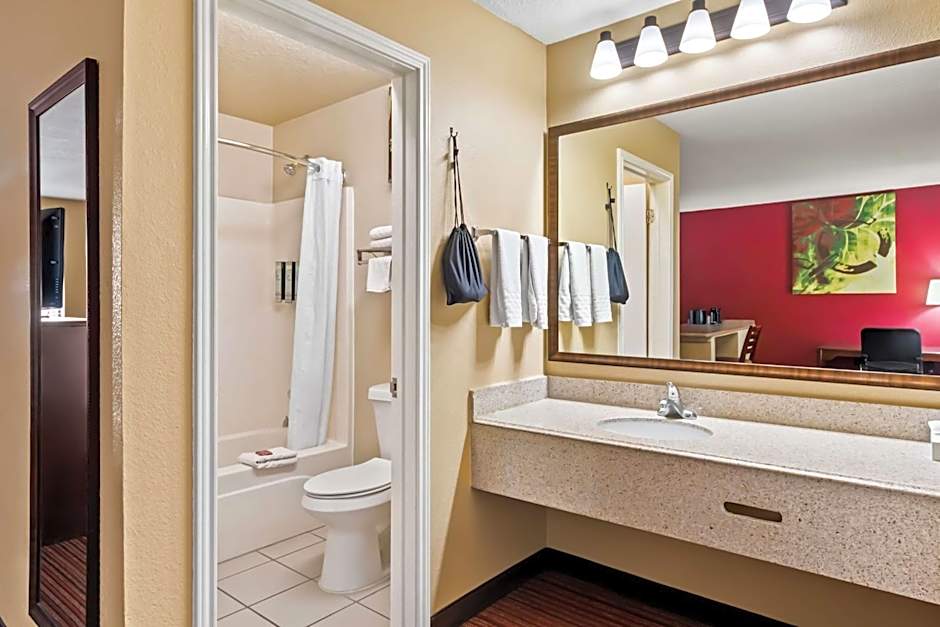 SureStay Plus by Best Western San Antonio Fiesta Inn