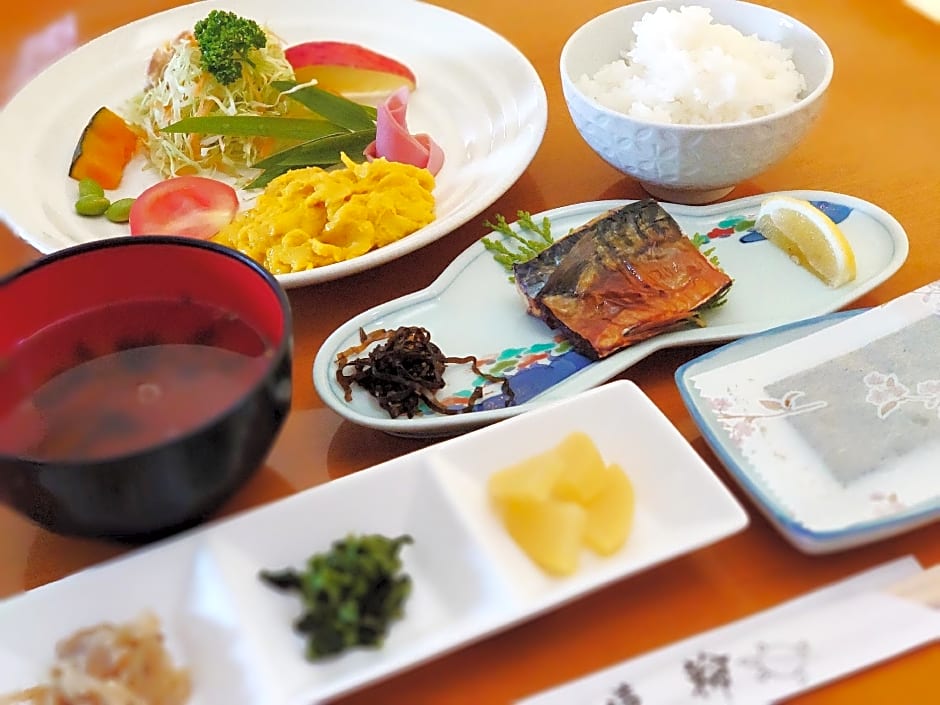 Yufuin Onsen Hasuwa Inn