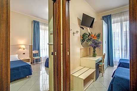 Classic Quadruple Room