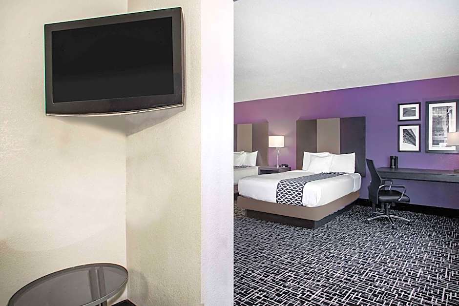 La Quinta Inn & Suites by Wyndham Pontoon Beach