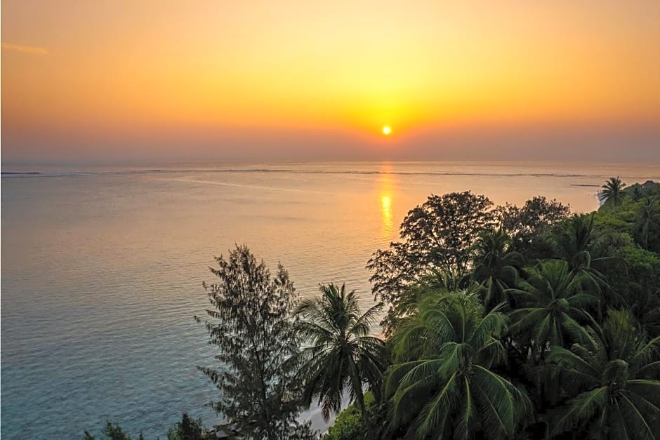 SIS Tourist Villa